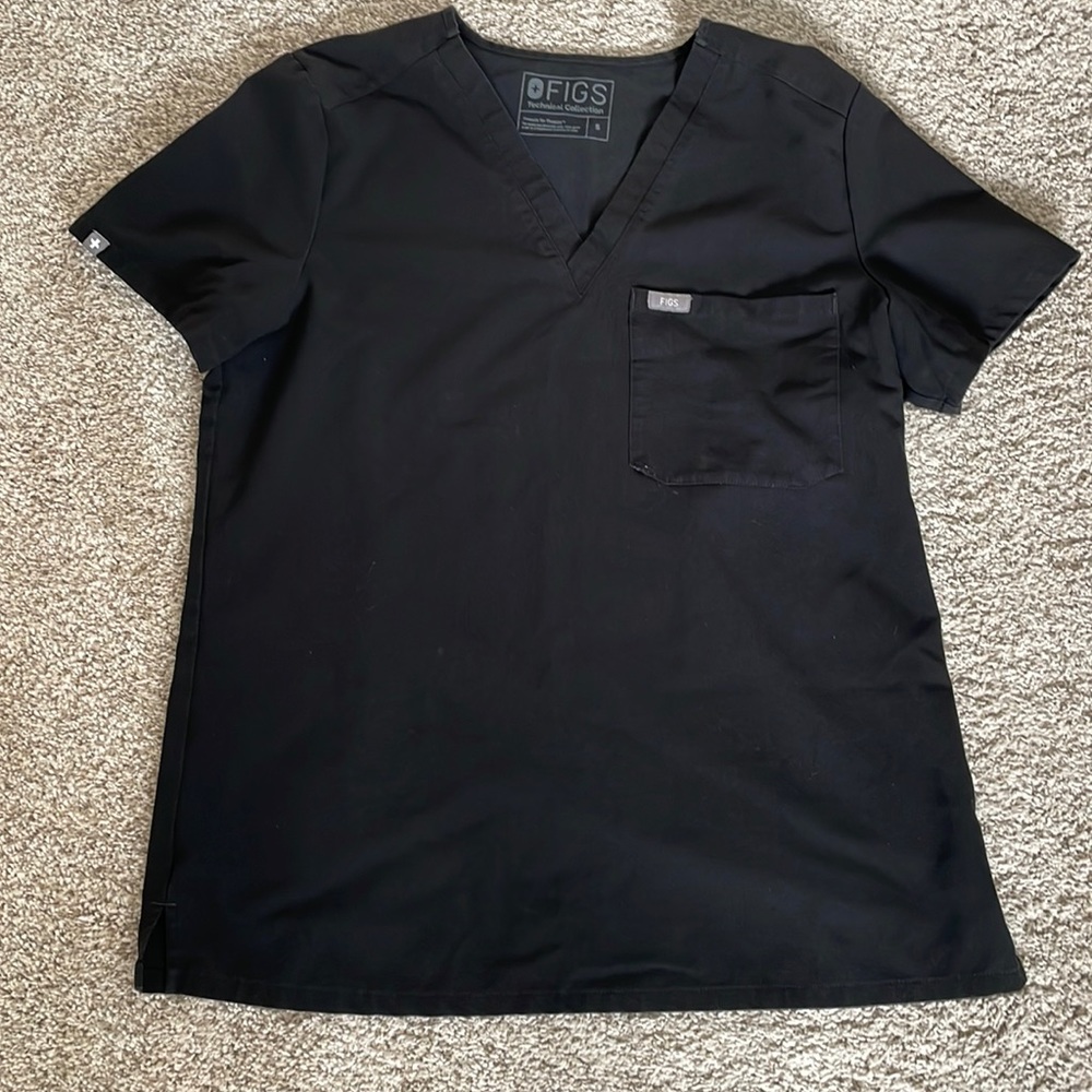 Figs one pocket top